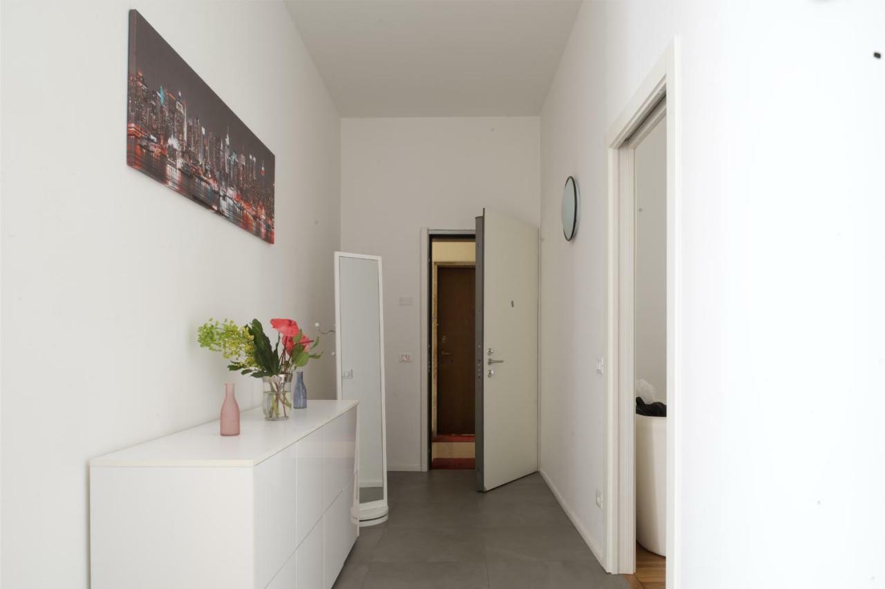 Exclusive 3 Bedrooms Apartment Near Duomo Mediolan Zewnętrze zdjęcie